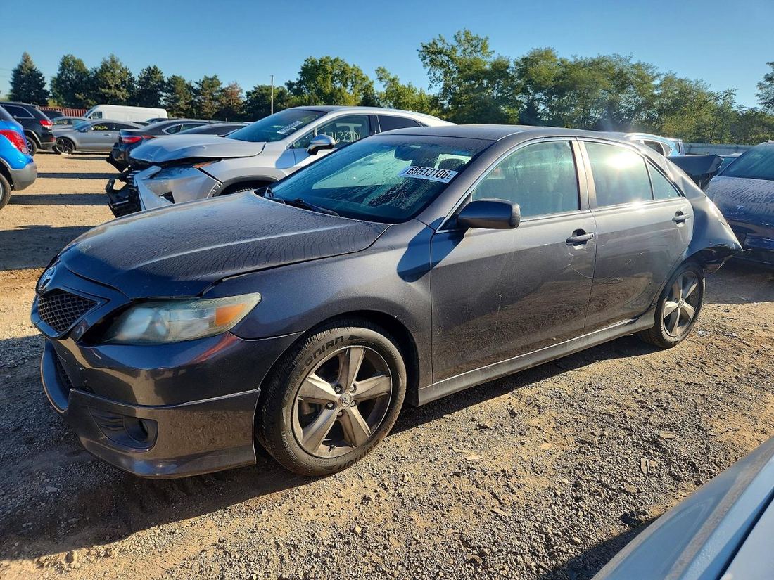 2011 TOYOTA CAMRY