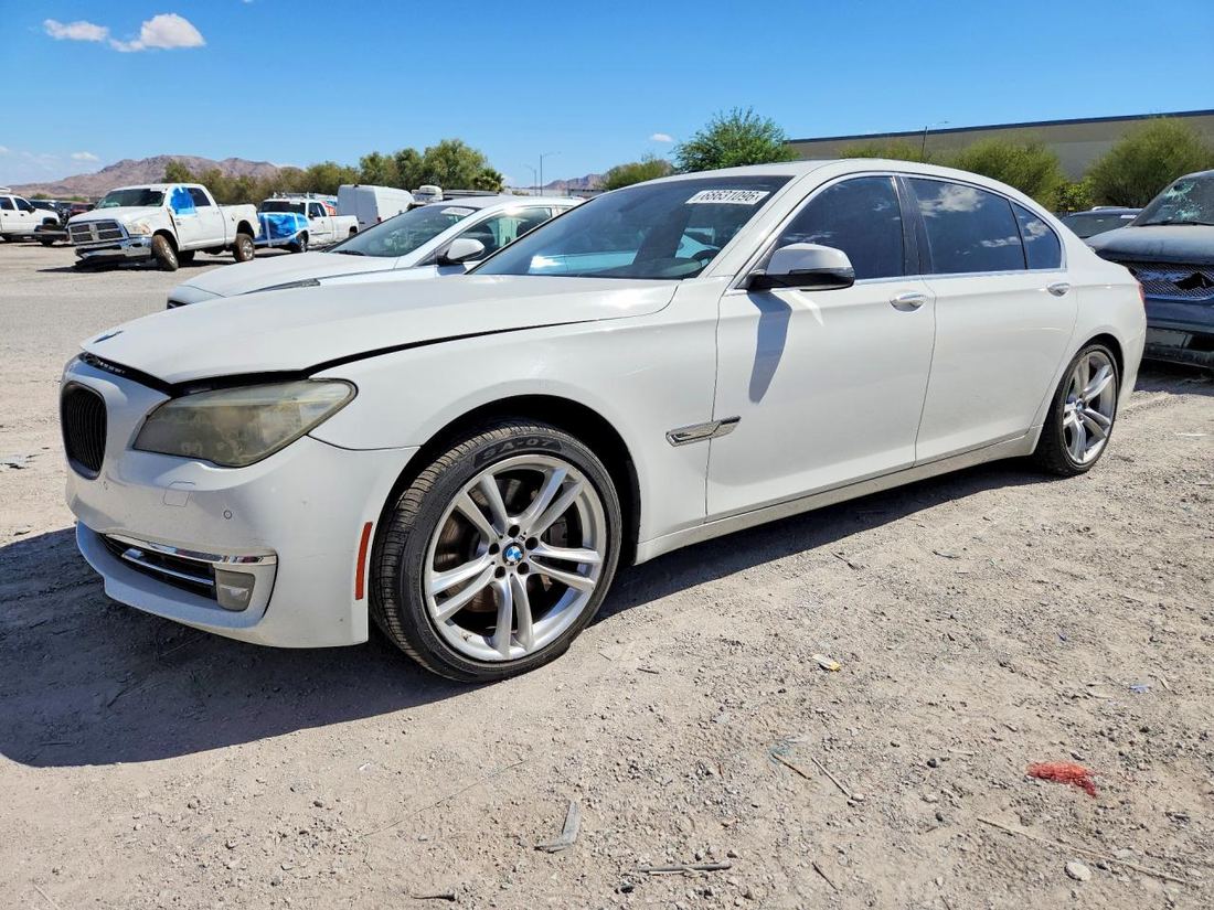 2013 BMW 750