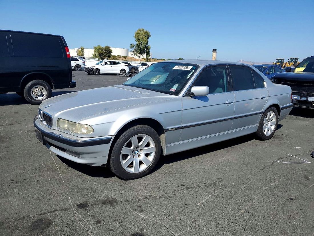 2001 BMW 740