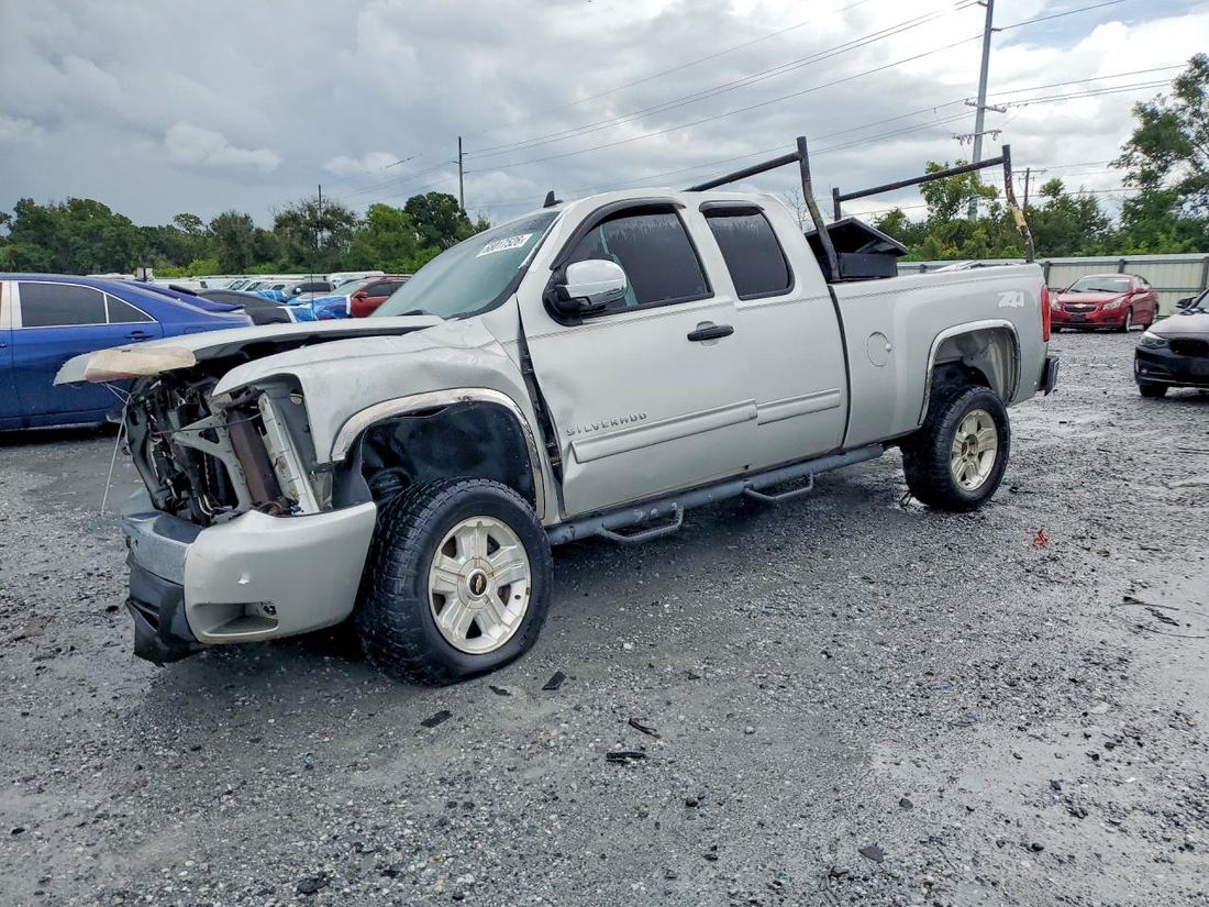 2011 CHEVROLET SILVERADO