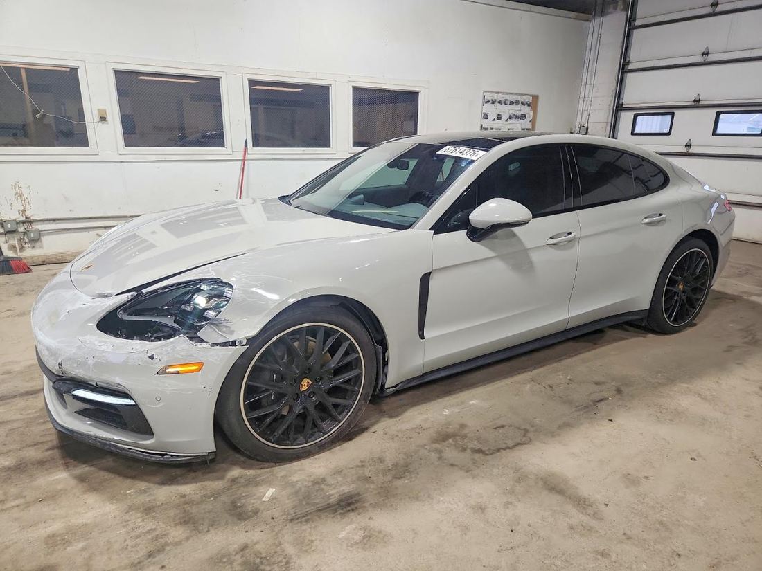 2020 PORSCHE PANAMERA