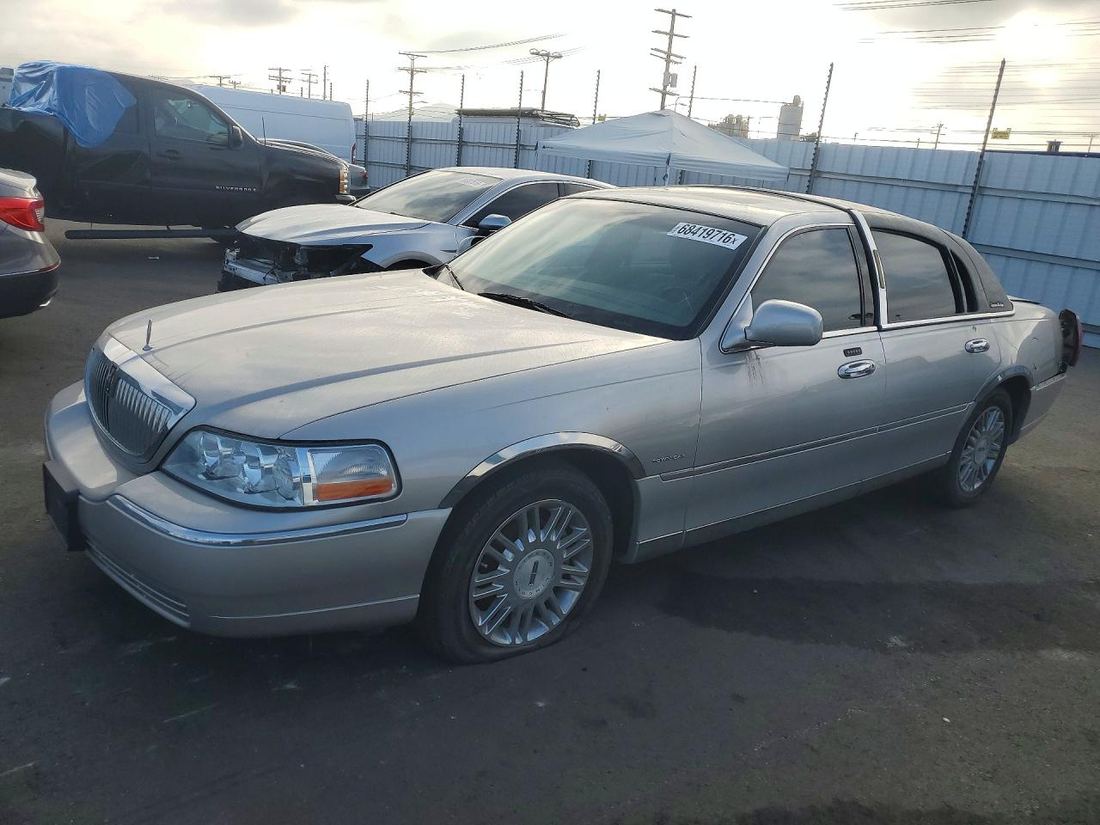 2006 LINCOLN TOWN CAR