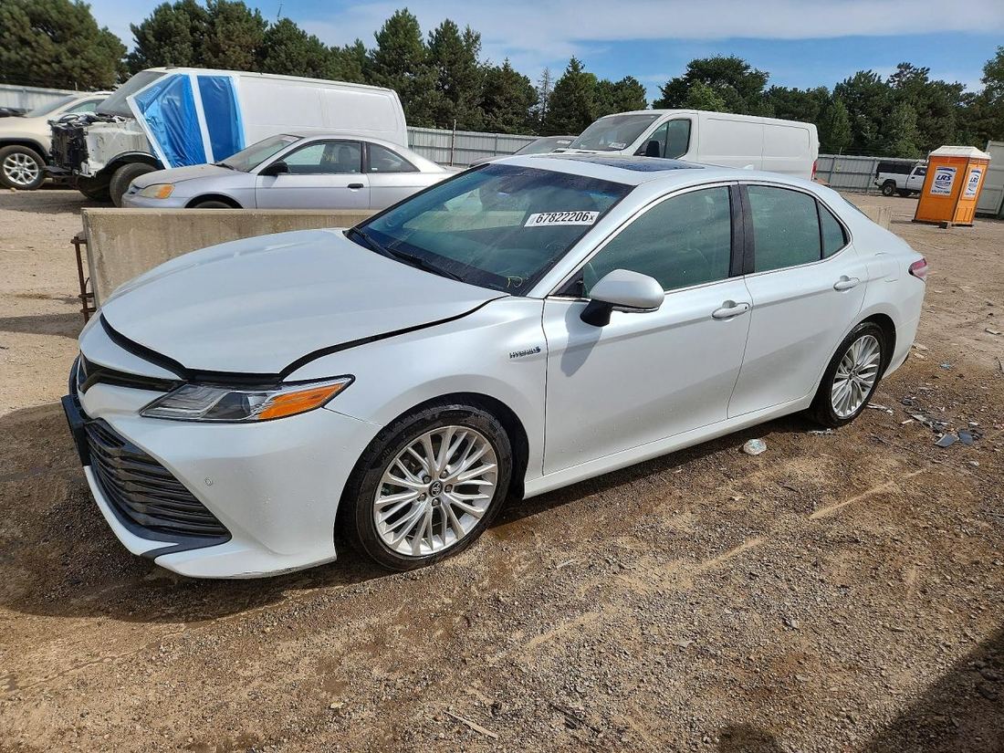 2018 TOYOTA CAMRY HYBRID