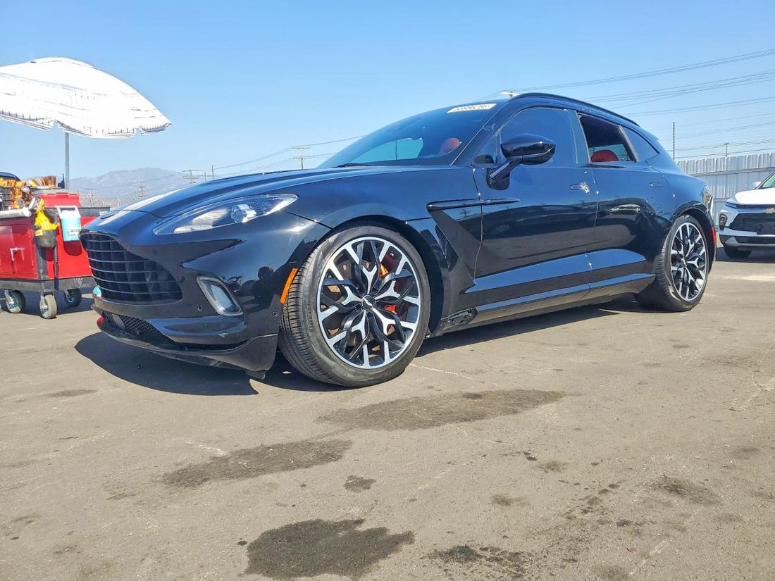 2025 ASTON MARTIN DBX