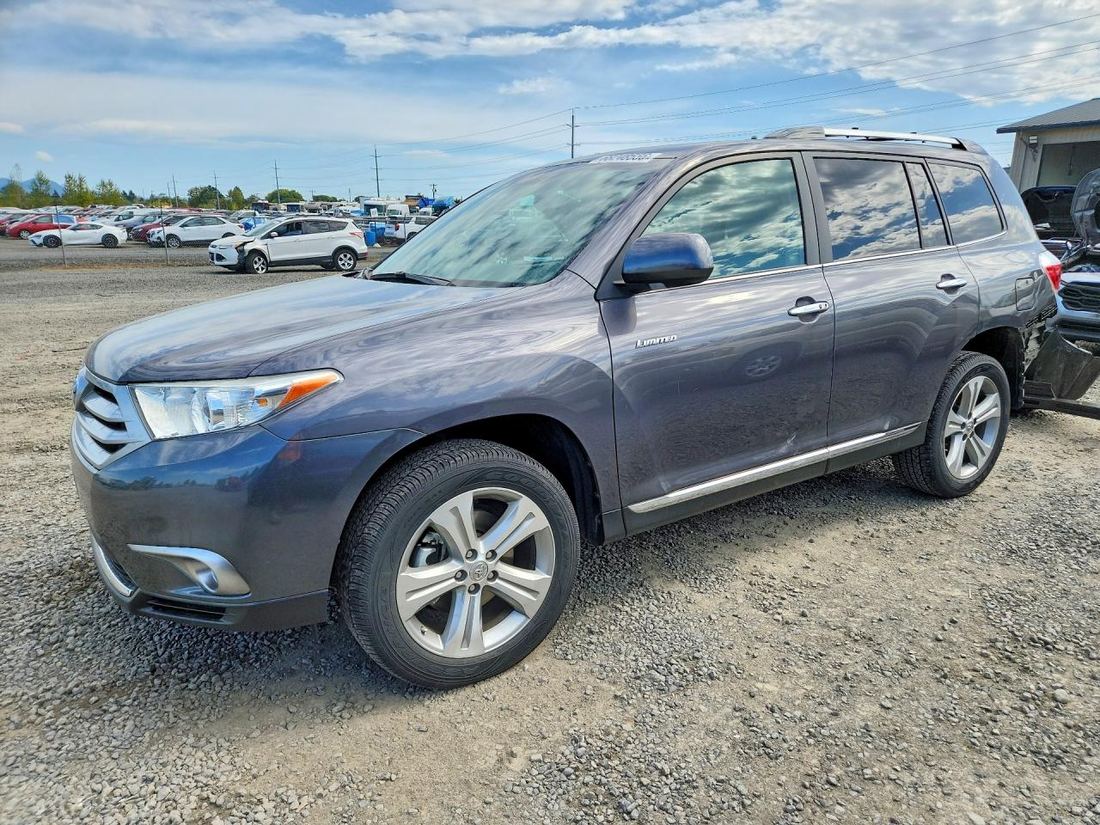 2013 TOYOTA HIGHLANDER