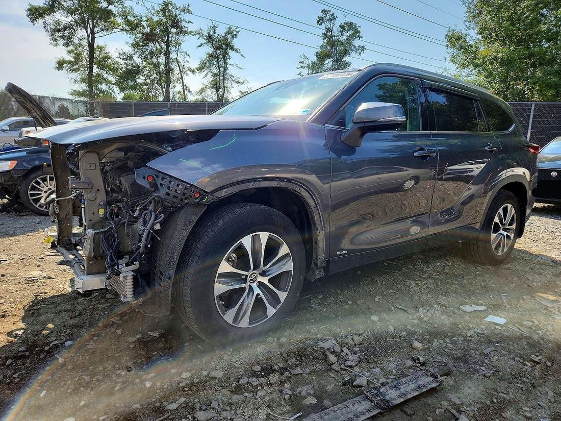 2022 TOYOTA HIGHLANDER HYBRID