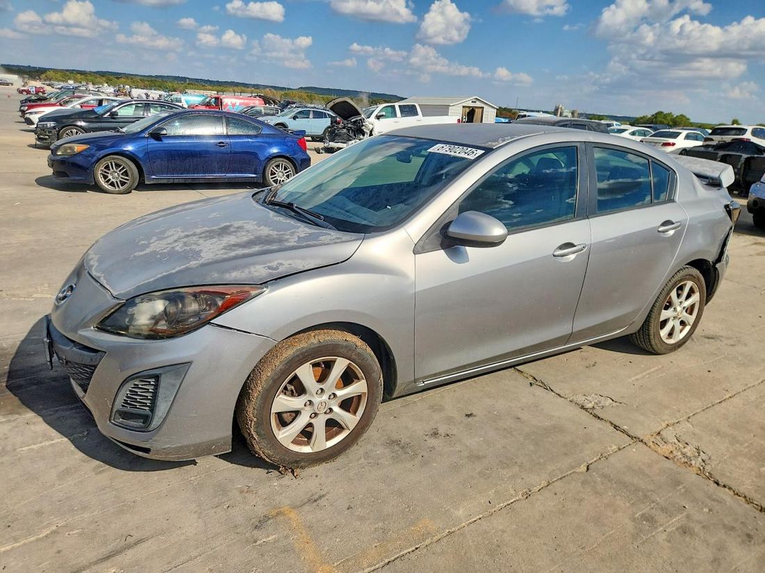 2011 MAZDA 3