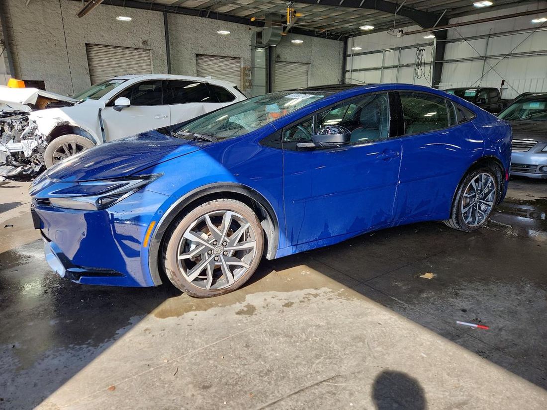 2024 TOYOTA PRIUS PRIME