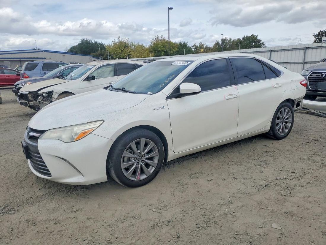 2017 TOYOTA CAMRY HYBRID