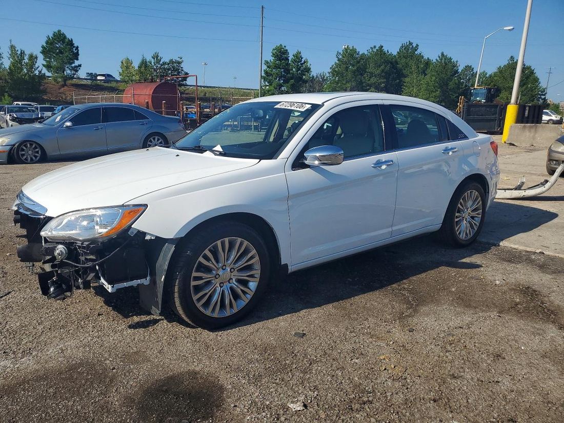 2013 CHRYSLER 200