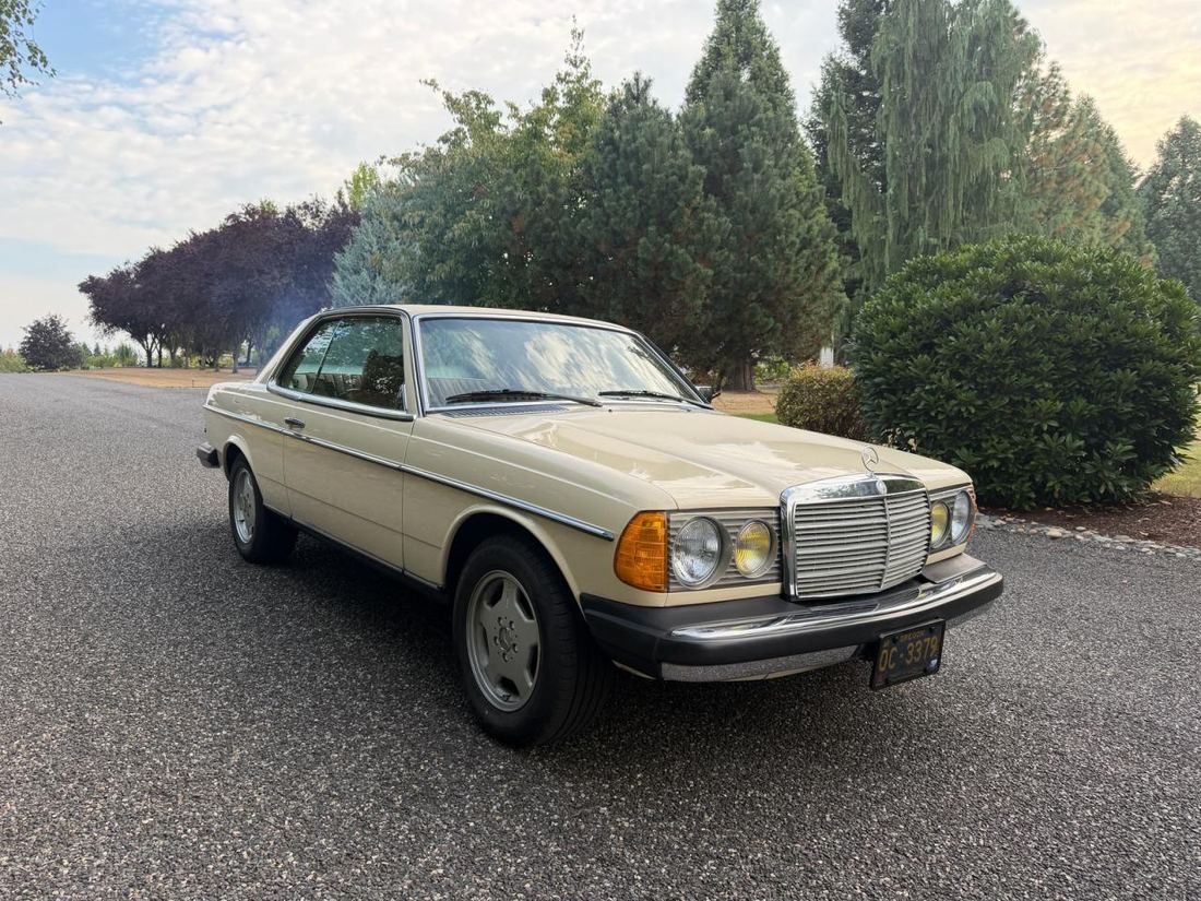 1978 MERCEDES-BENZ 280CE