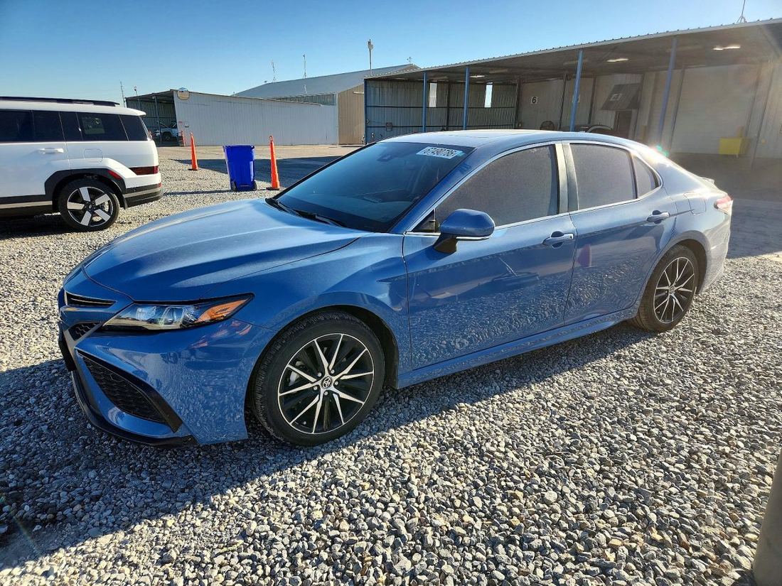 2024 TOYOTA CAMRY