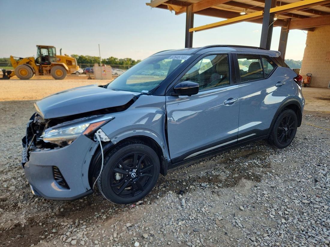 2022 NISSAN KICKS