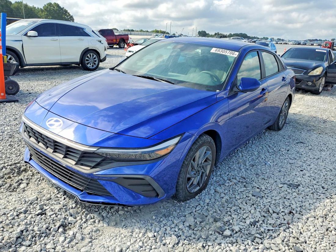 2024 HYUNDAI ELANTRA