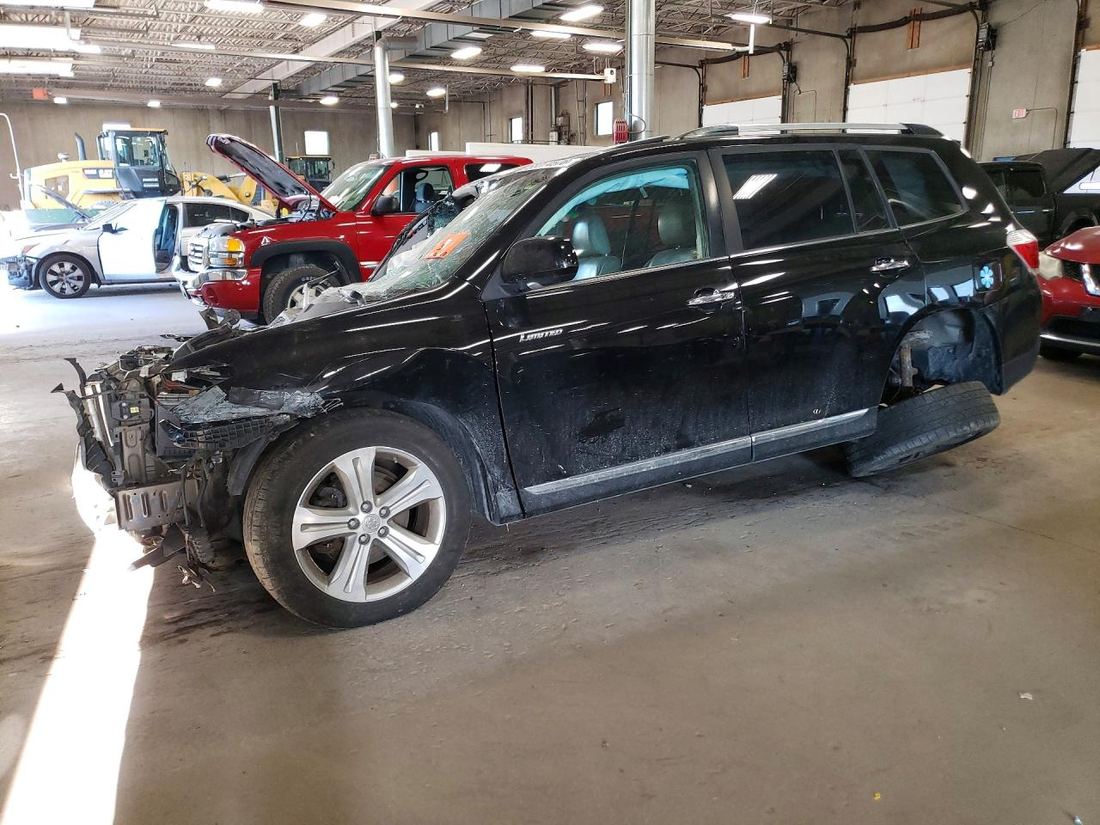 2013 TOYOTA HIGHLANDER