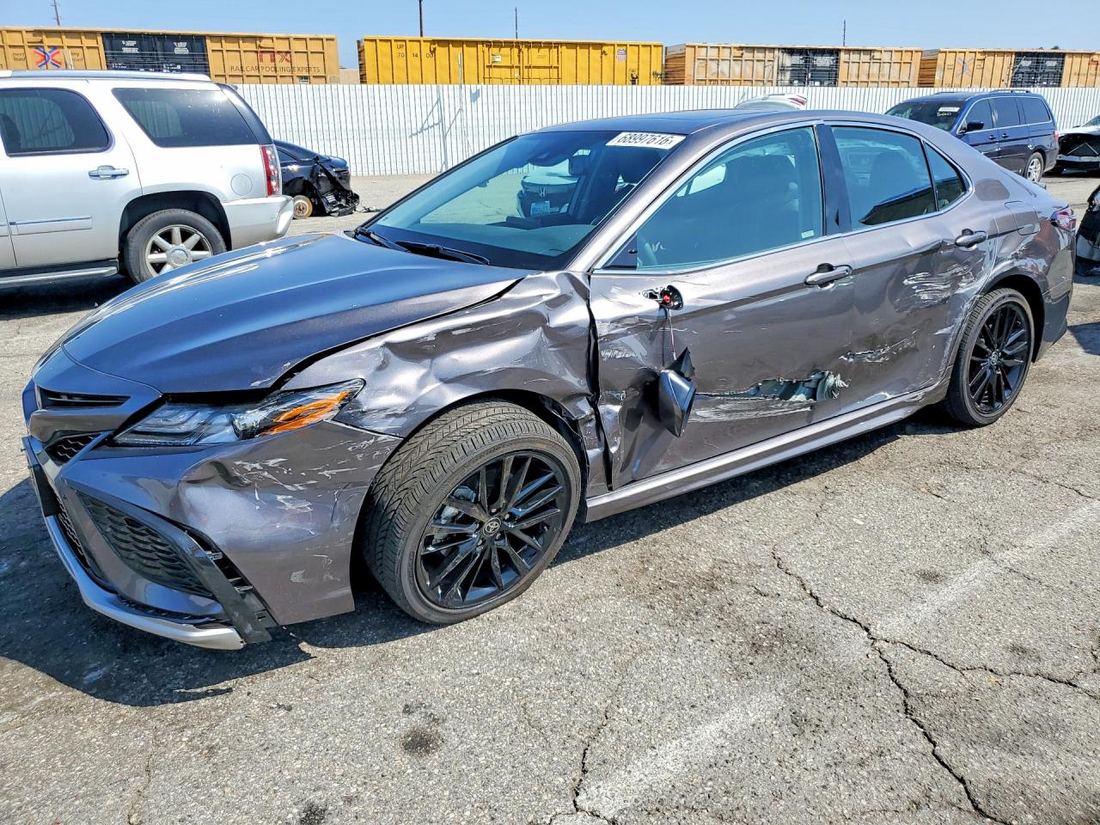 2024 TOYOTA CAMRY