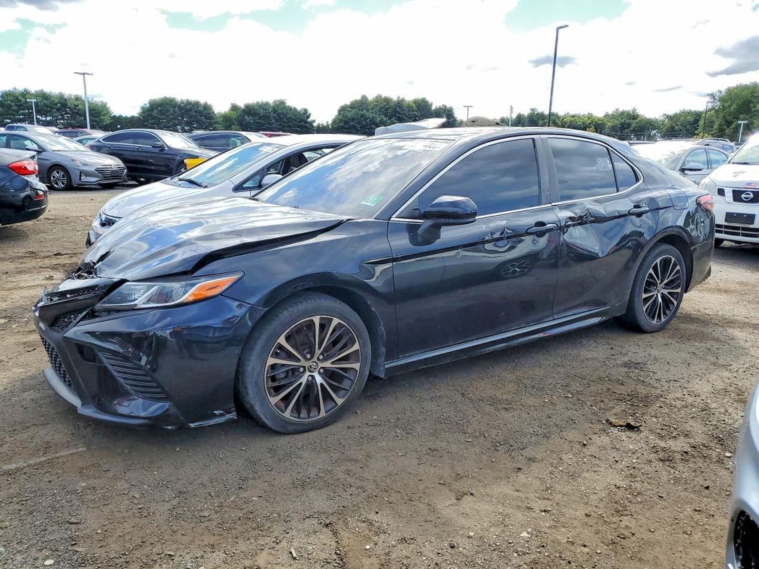 2018 TOYOTA CAMRY