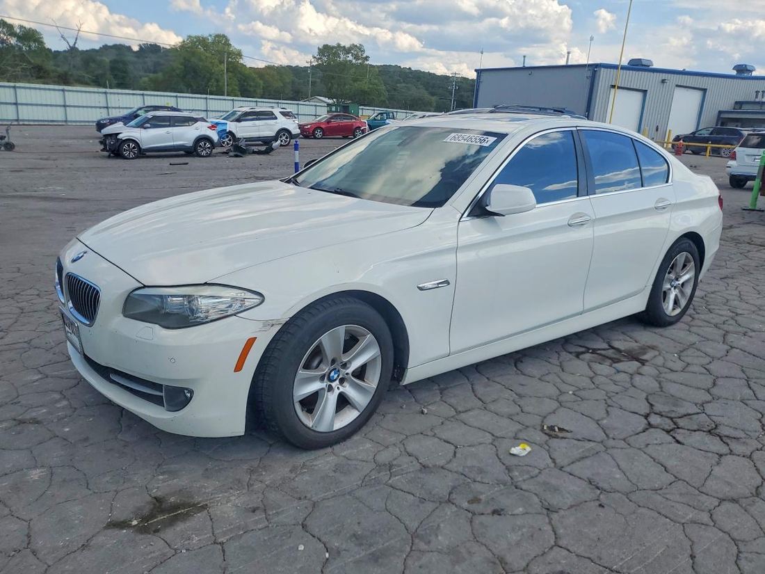 2011 BMW 528