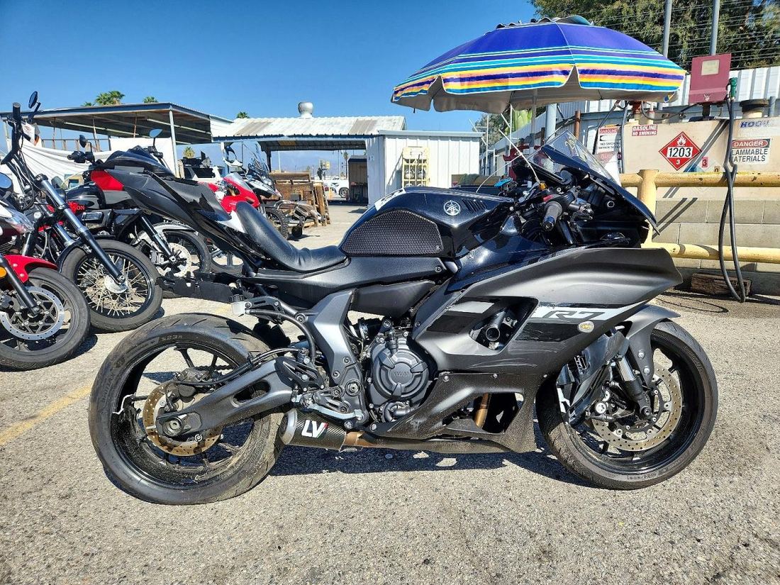 2024 YAMAHA YZFR7