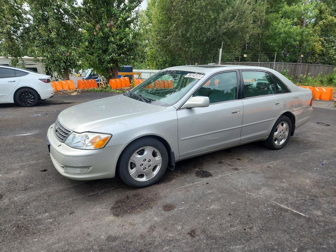 2004 TOYOTA AVALON