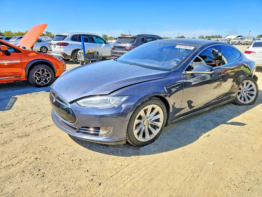 2015 TESLA MODEL S