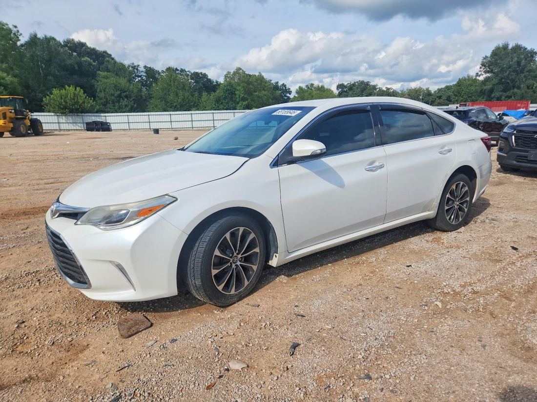 2016 TOYOTA AVALON