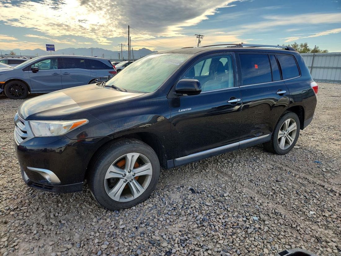 2011 TOYOTA HIGHLANDER