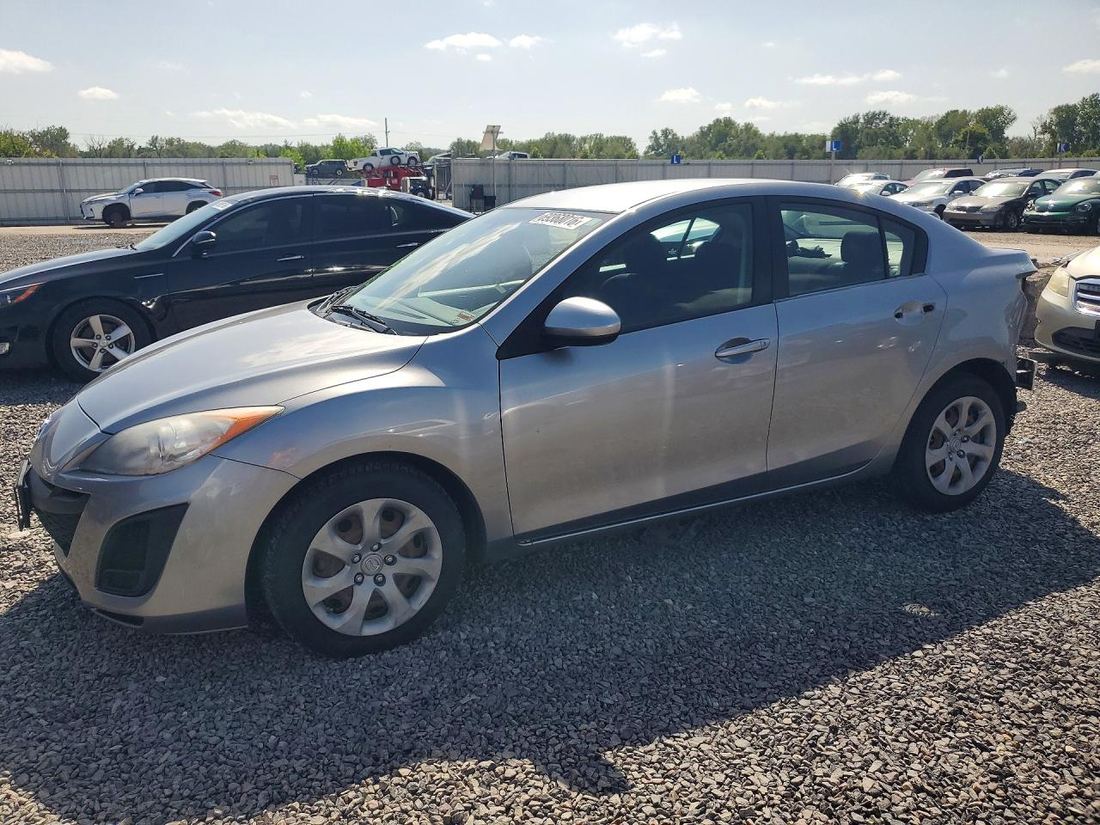 2011 MAZDA 3