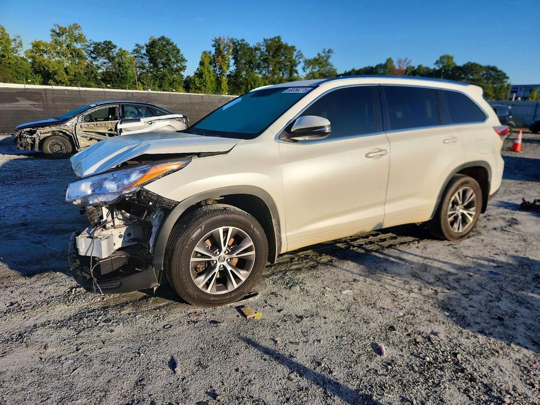 2016 TOYOTA HIGHLANDER