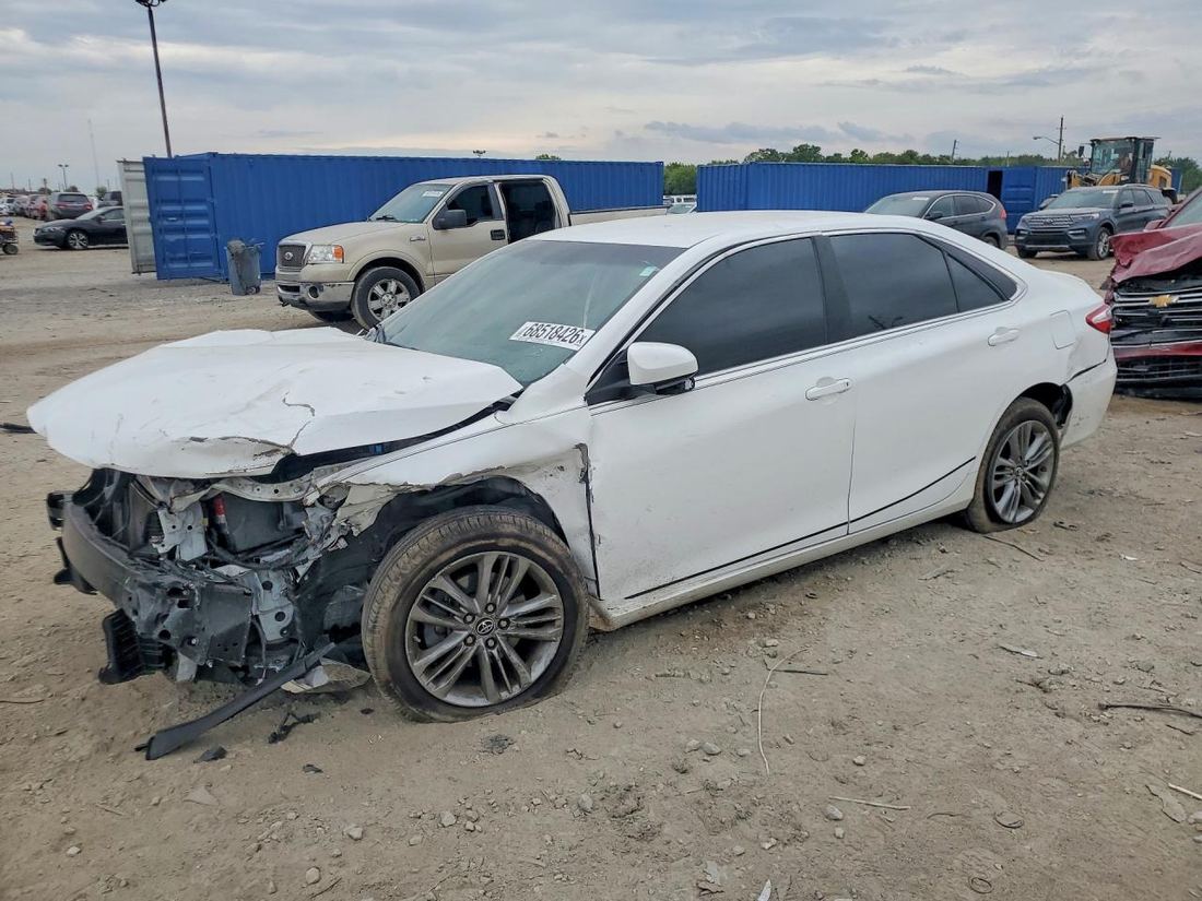 2016 TOYOTA CAMRY