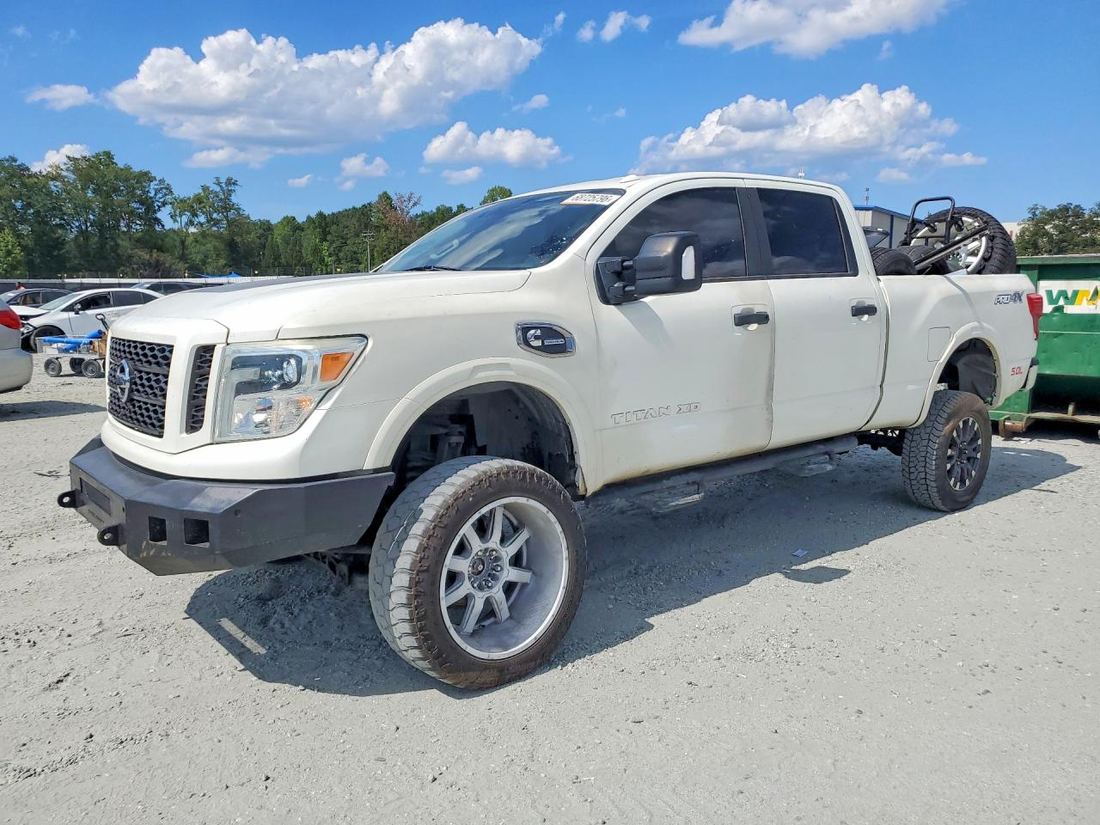 2017 NISSAN TITAN XD