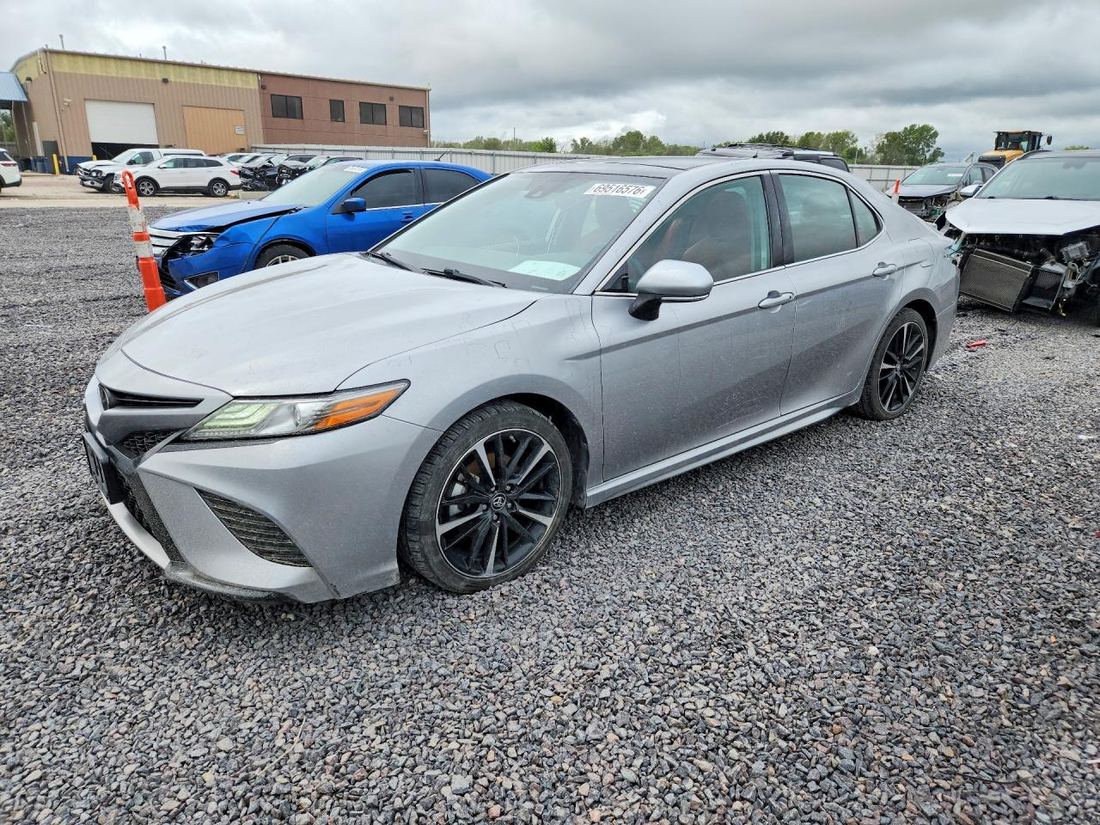 2019 TOYOTA CAMRY