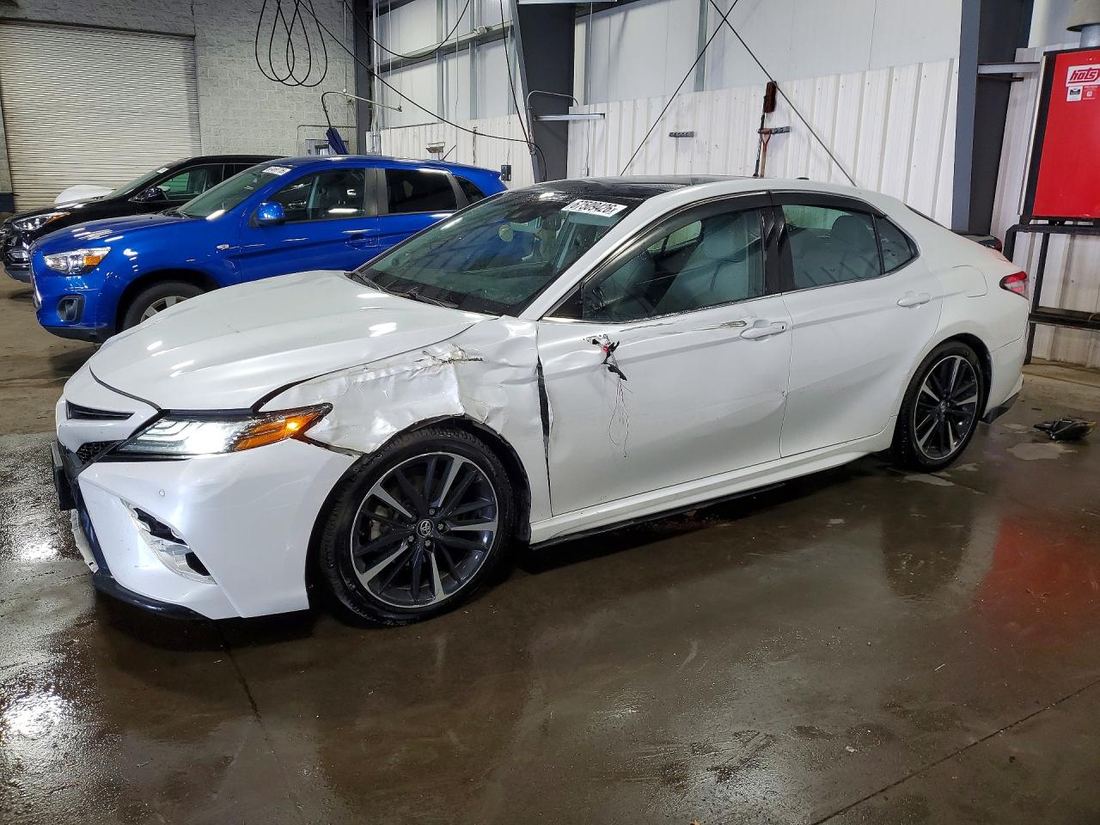 2018 TOYOTA CAMRY