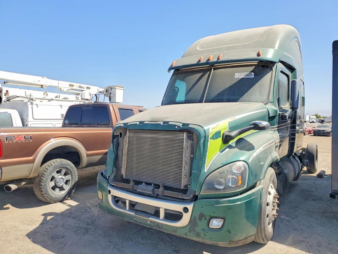 2015 FREIGHTLINER CASCADIA