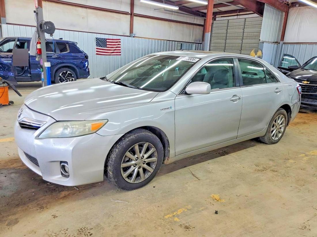 2011 TOYOTA CAMRY