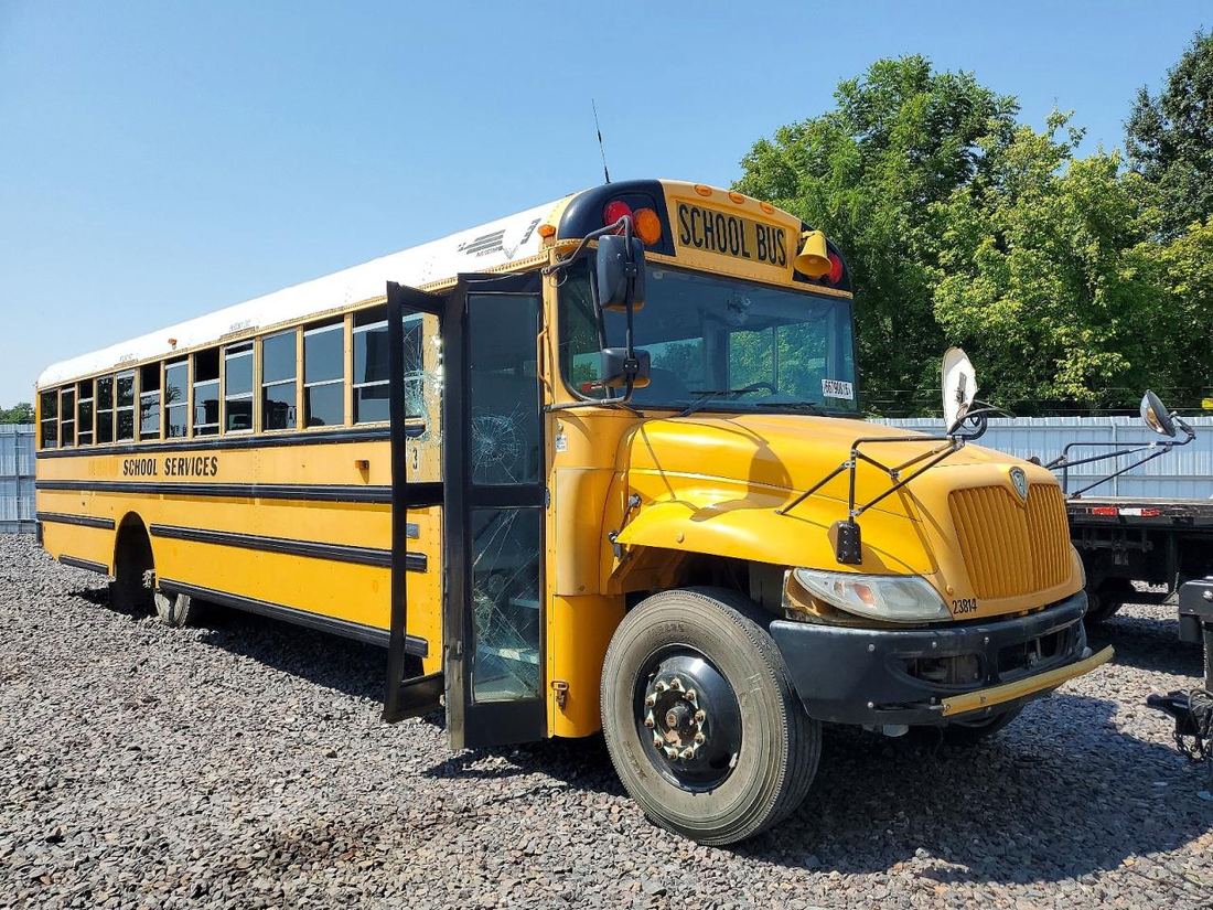 2013 IC CORPORATION 3000