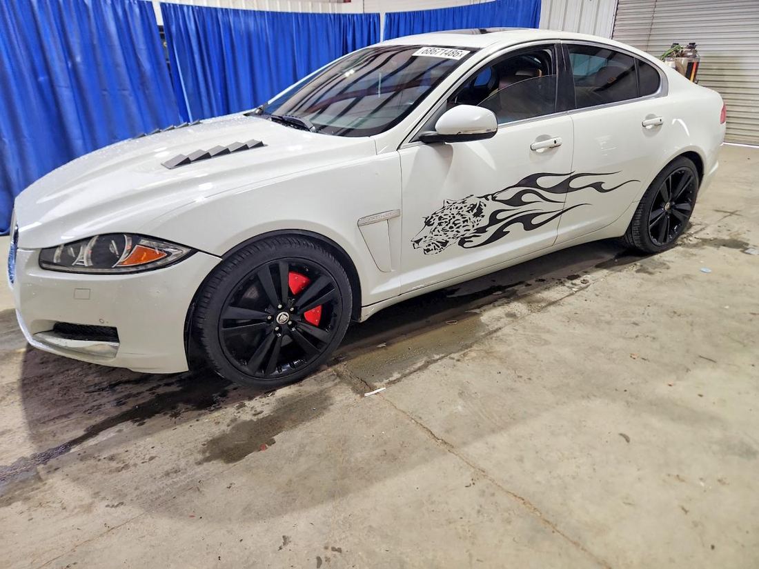 2014 JAGUAR XF