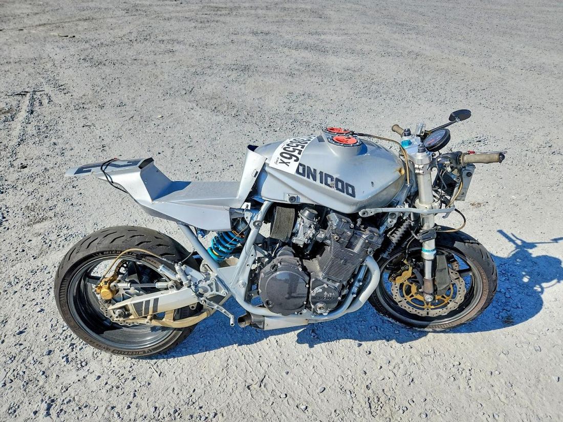 1982 SUZUKI GS750