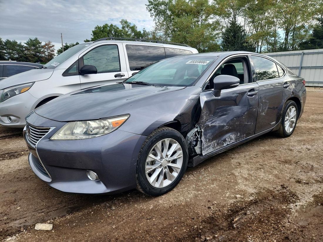 2013 LEXUS ES