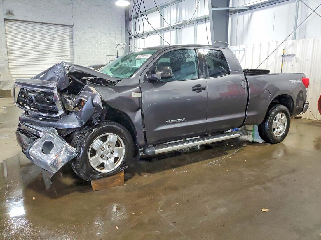 2011 TOYOTA TUNDRA