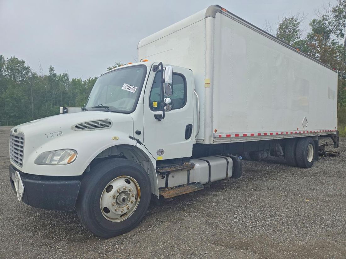 2013 FREIGHTLINER M2