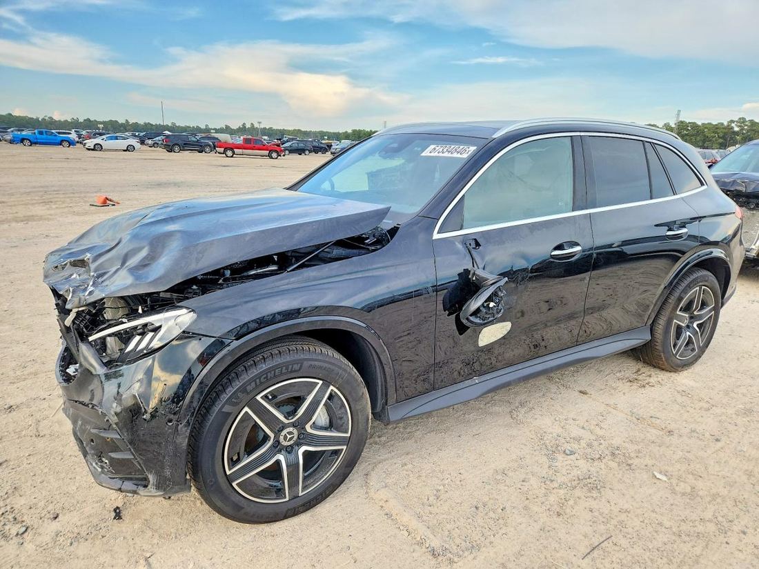 2026 MERCEDES-BENZ GLC