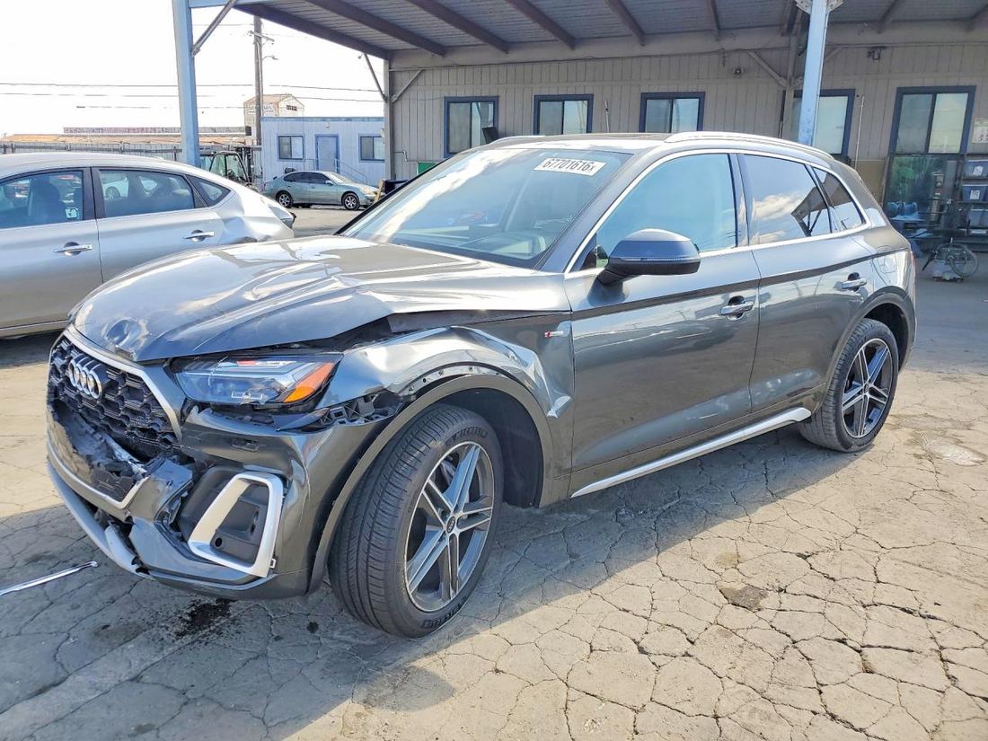 2021 AUDI Q5 E
