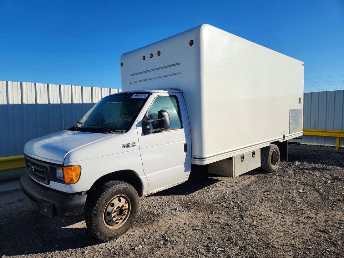 2005 FORD E450