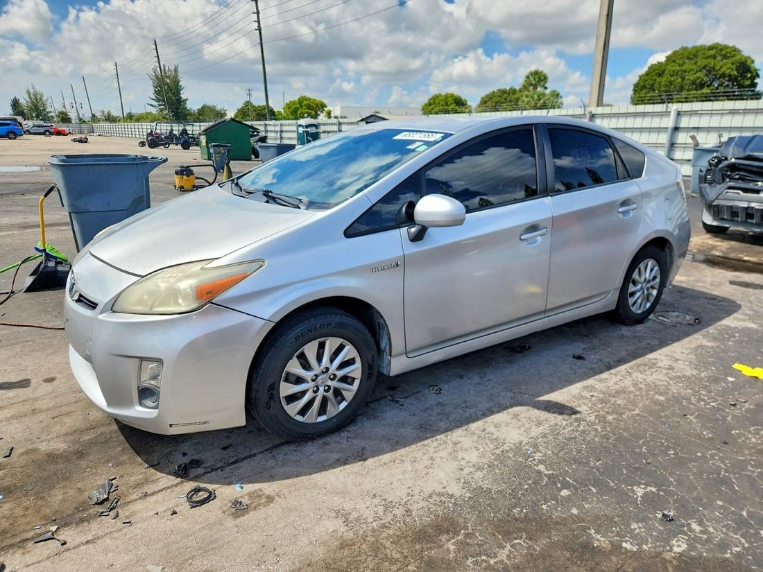 2011 TOYOTA PRIUS