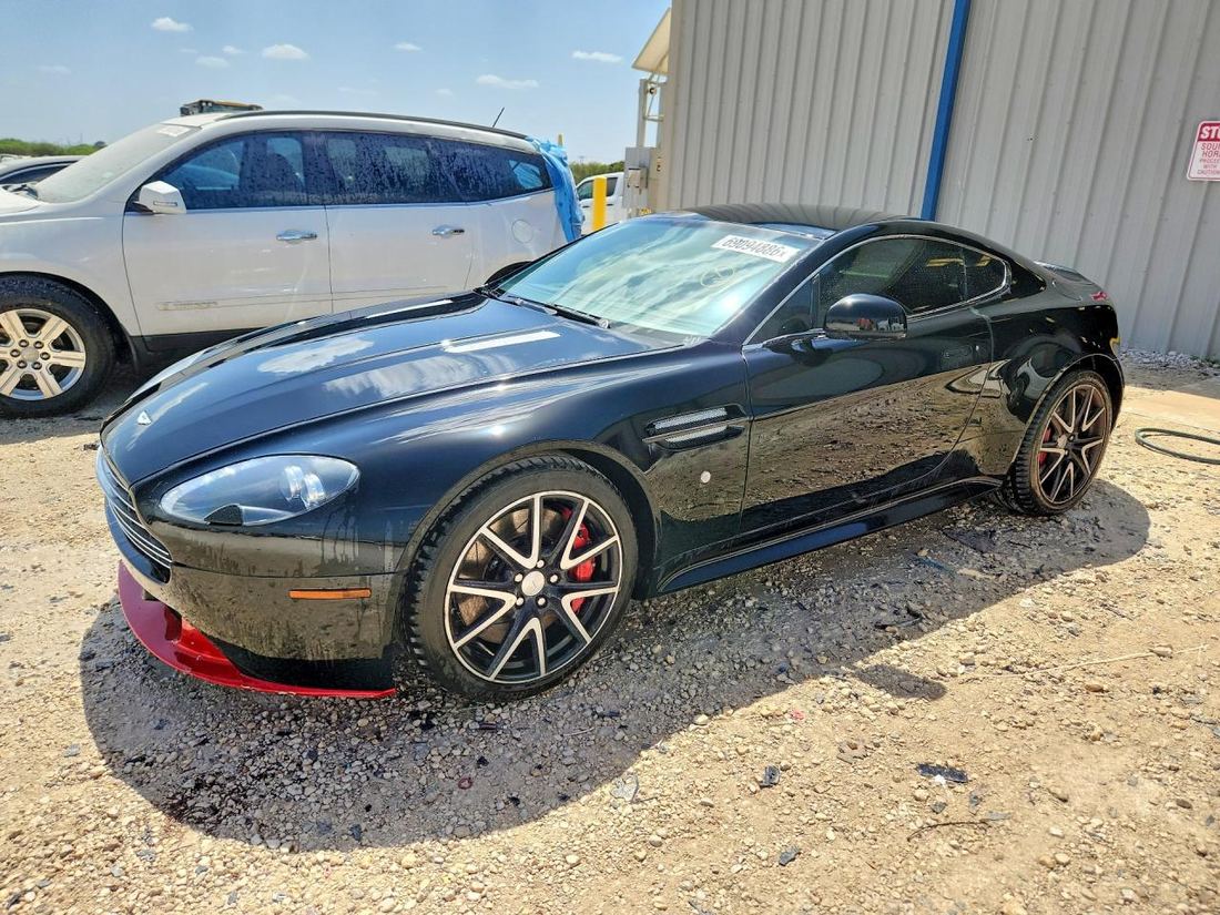 2012 ASTON MARTIN V8