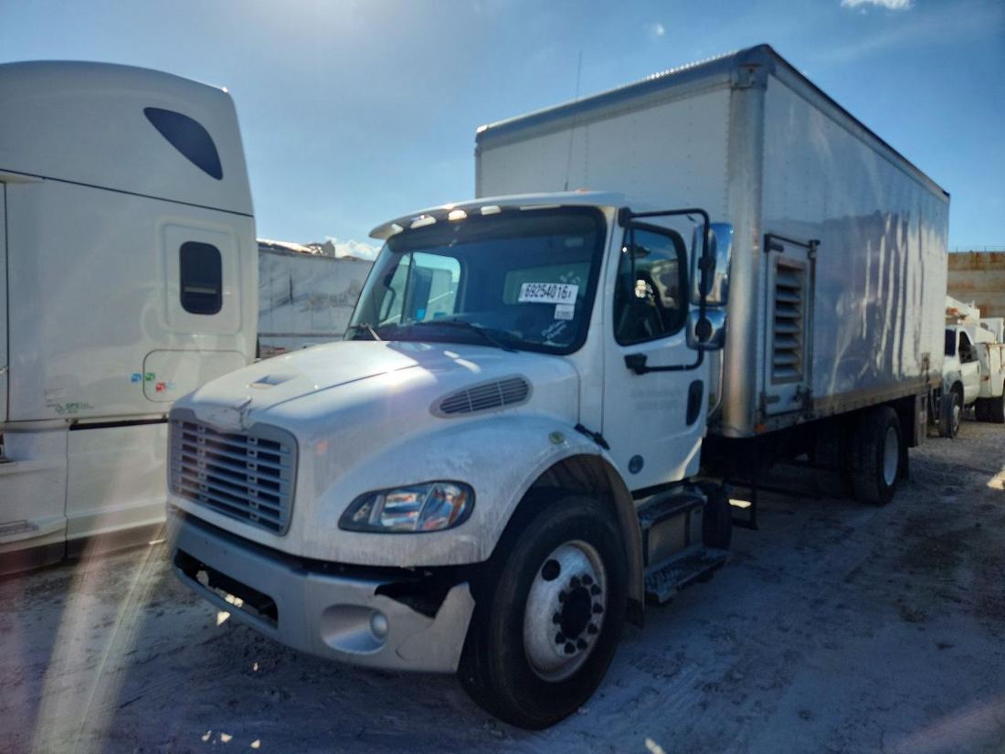 2015 FREIGHTLINER M2