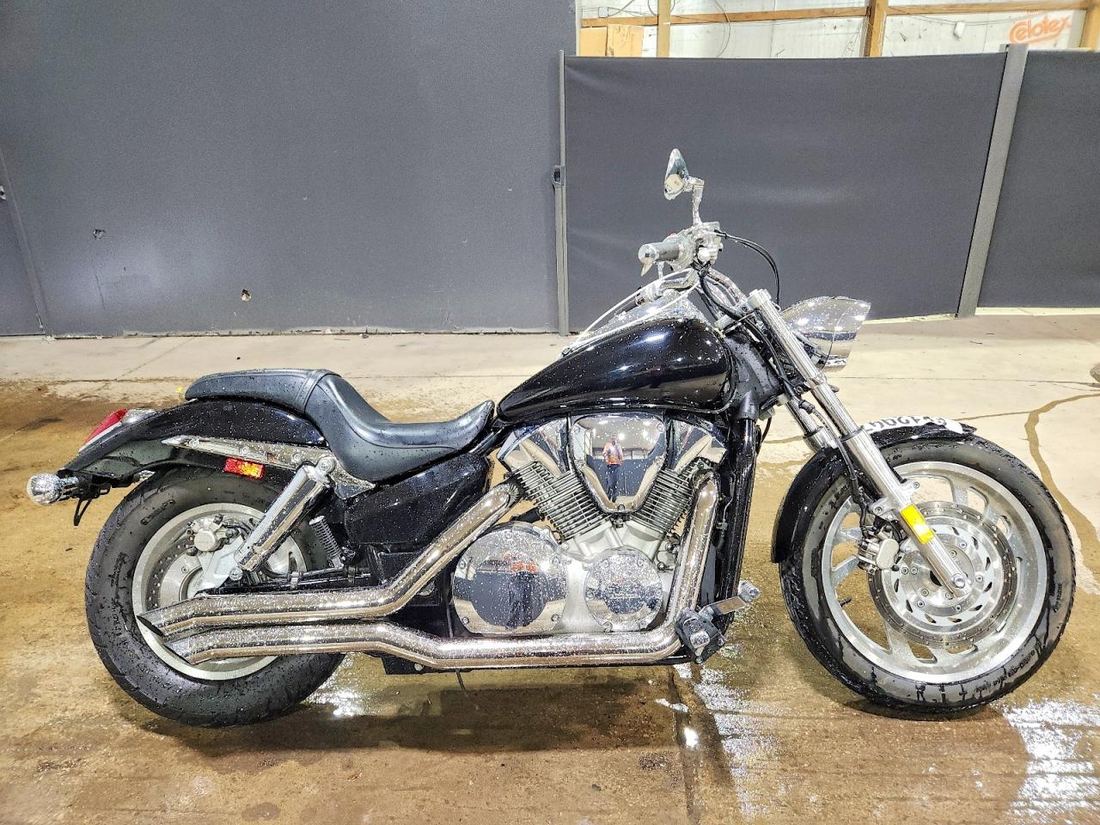 2006 HONDA VTX1300