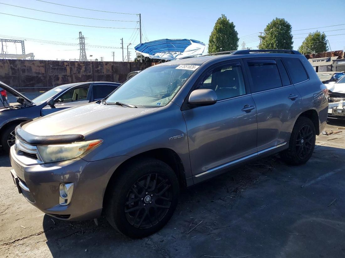 2013 TOYOTA HIGHLANDER