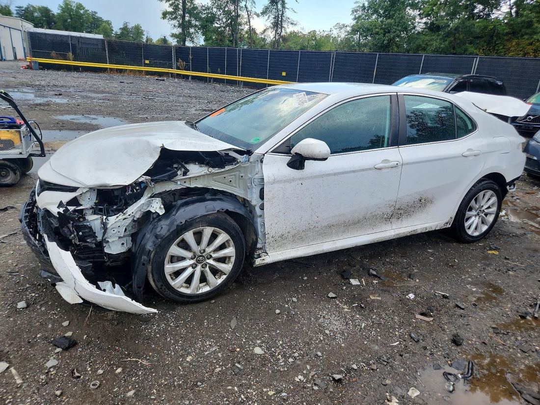 2019 TOYOTA CAMRY